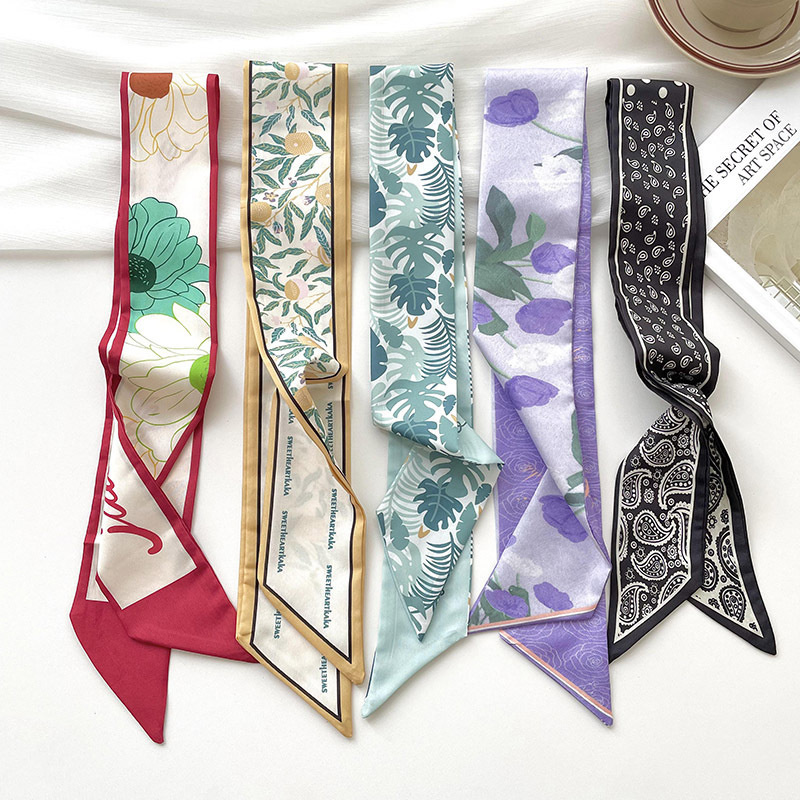 Face Scarf Mask - Nowy luksusowy model marki mały jedwabny